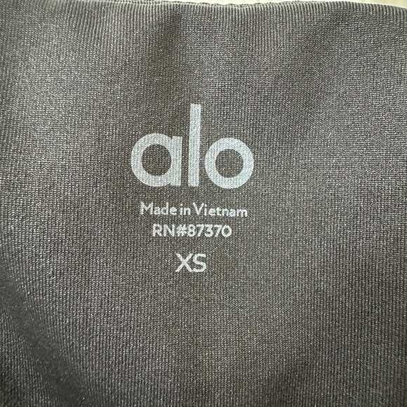 ALO Ribbed Sweetheart Shot Sleeve Top Sz XS - Picture 6 of 6